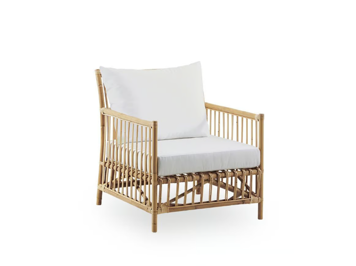 CAROLINE - Rattan easy chair with armrests _ Sika Design